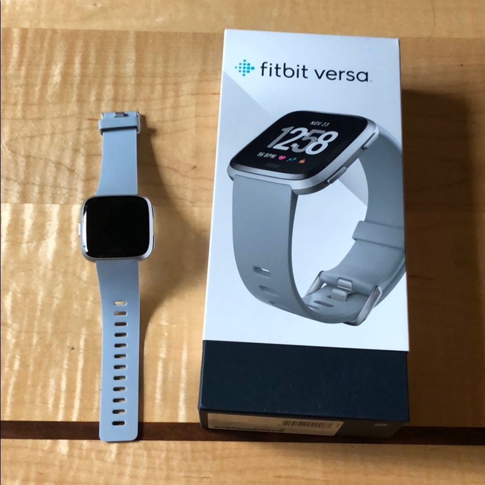 FitBit Versa Fit Bit Smart Fitness Watch